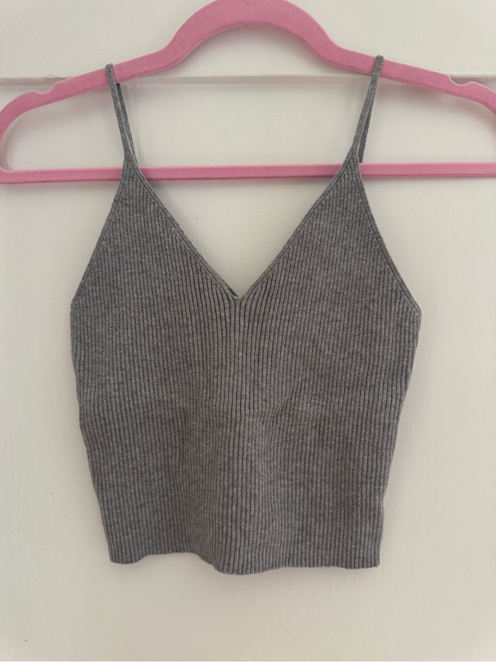 BE COOL Gray Ribbed V-Neck Camisole